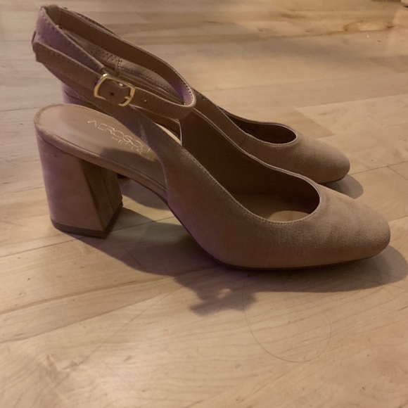 New Aerosoles Nude Block Heels - Picture 5 of 6